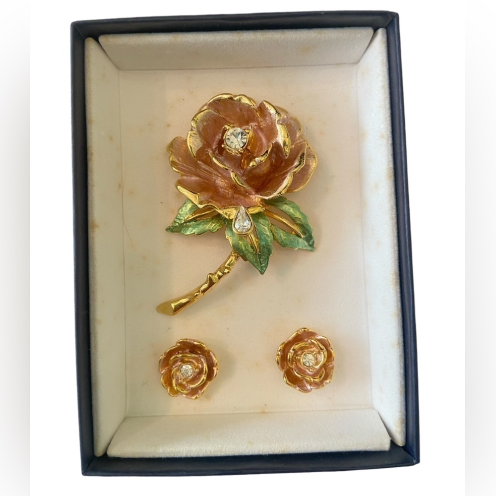 NWT vintage 1997 RJ Graziano England’s Rose Diana brooch & pierced earring set - Picture 2 of 14
